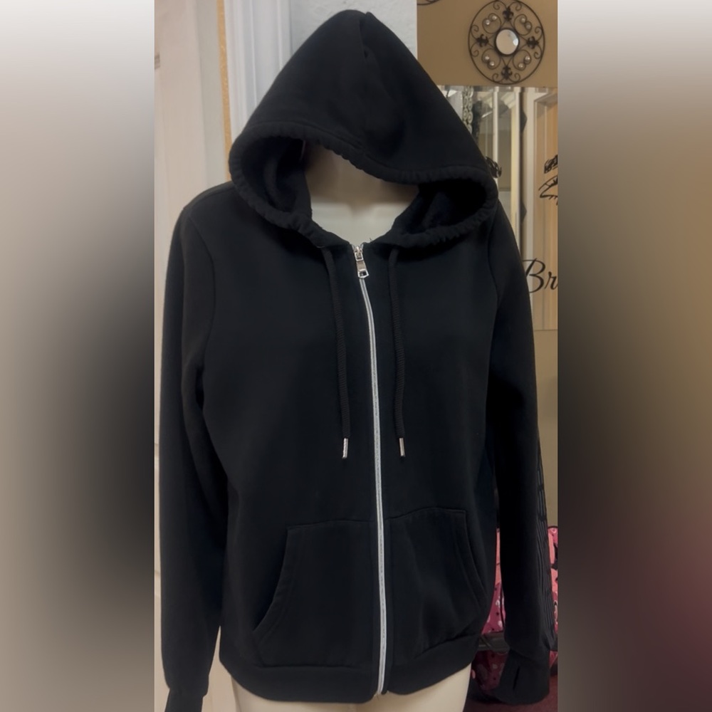 Bebe Sport hoodie. SZ M. Excellent condition!